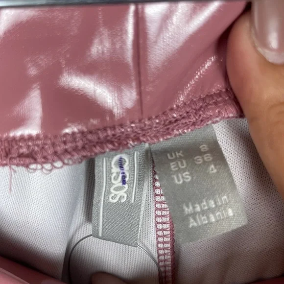 ASOS pink faux patent leather mini skirt - Picture 3 of 6